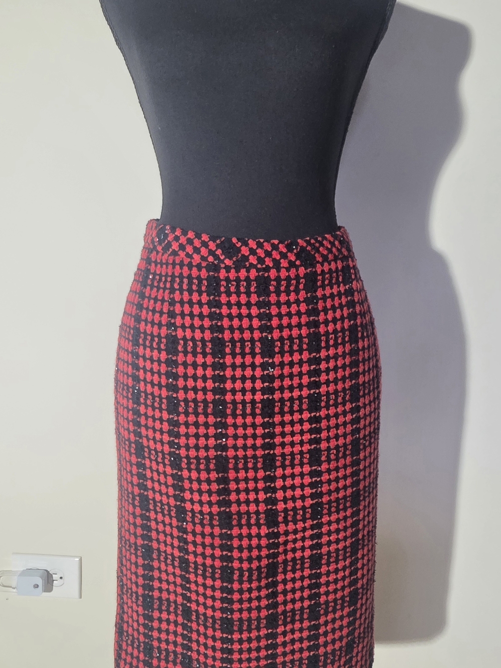Coldwater Creek Red and Black Textured Pencil Skirt (Size 10)